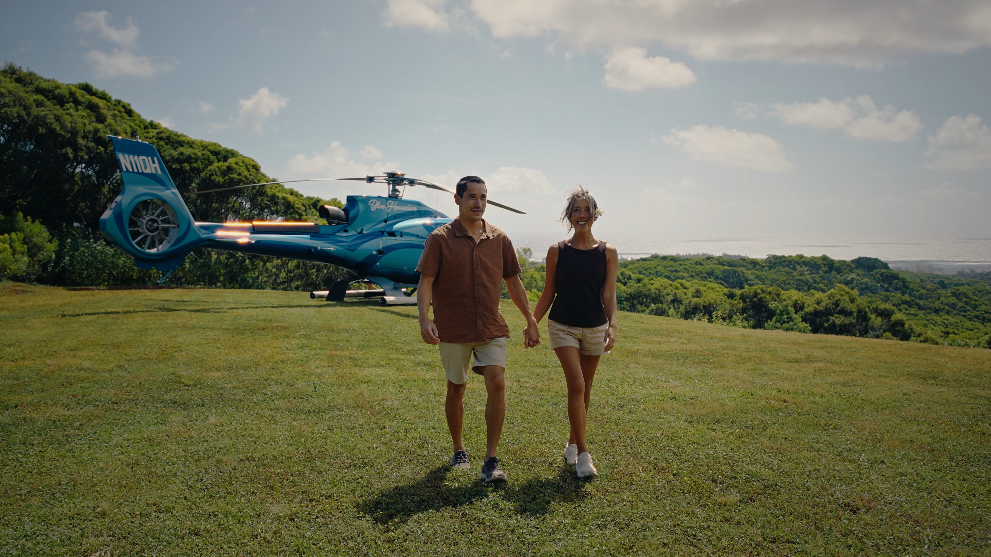 Blue Hawaiian helicopter at Gunstock Ranch on Oʻahu